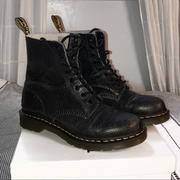 Dr Marten Cracked Leather Boots 